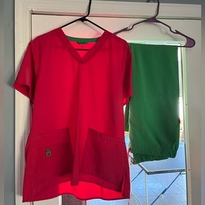 Women’s Carhartt Scrub Set